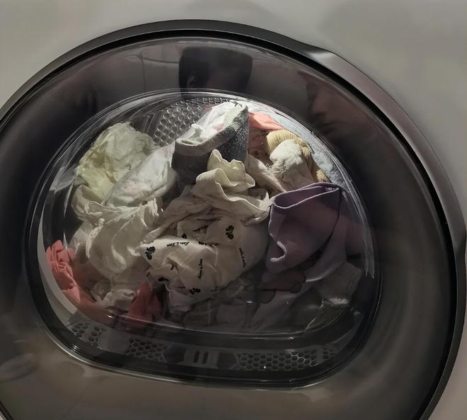 机智了整洁美观省空间快看看广东发现一户高层晾衣设计太(图9)